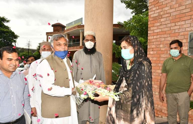 Vice Chancellor Inaugurated Computer Labs at UIIT 